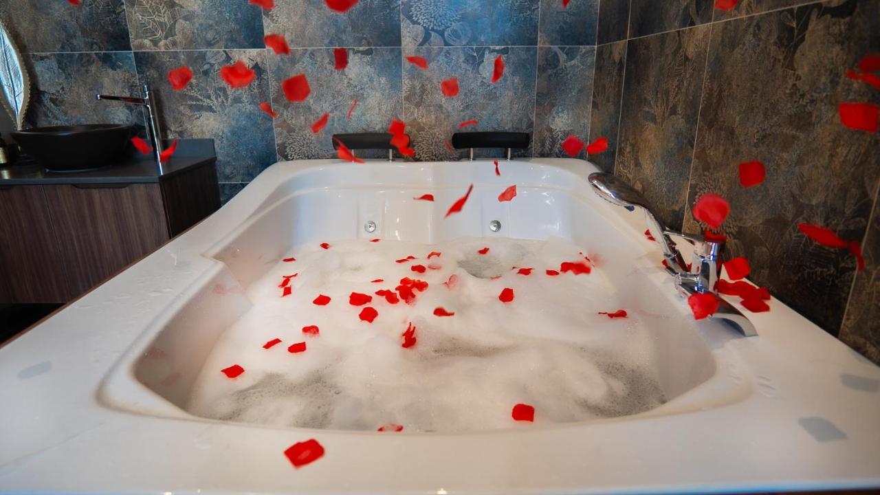 Motel Heksapolis Tavsancil Kültér fotó
