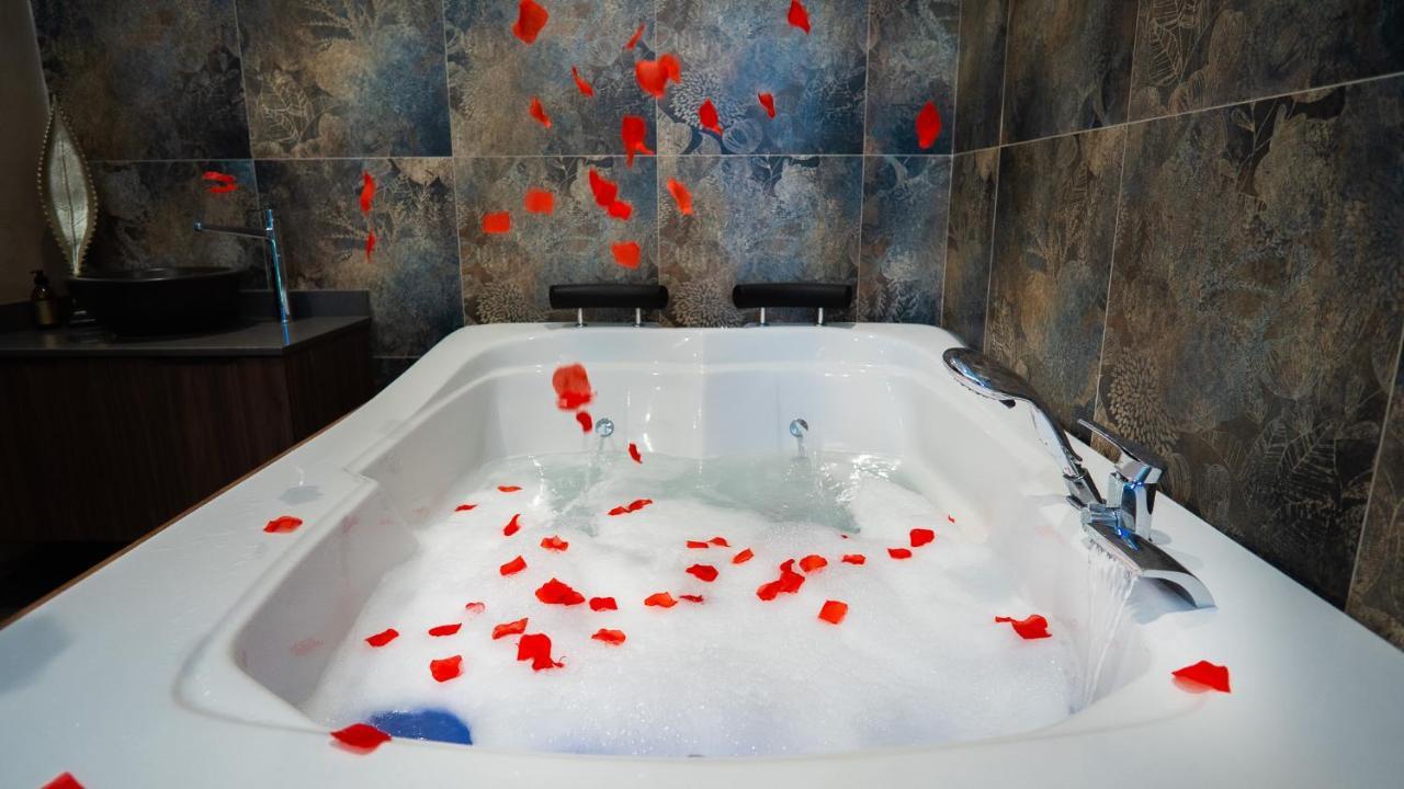 Motel Heksapolis Tavsancil Kültér fotó