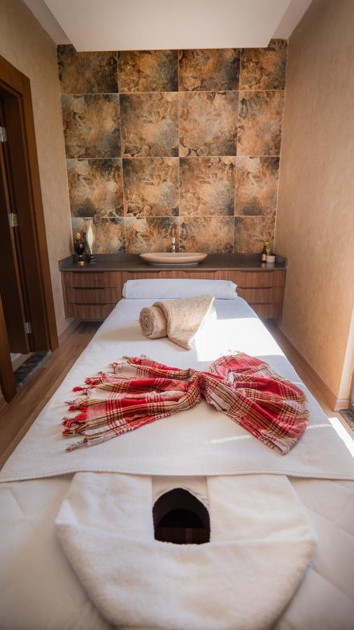 Motel Heksapolis Tavsancil Kültér fotó